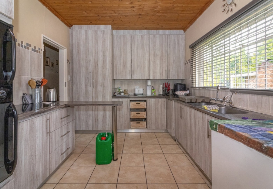 5 Bedroom Property for Sale in Jordania Free State